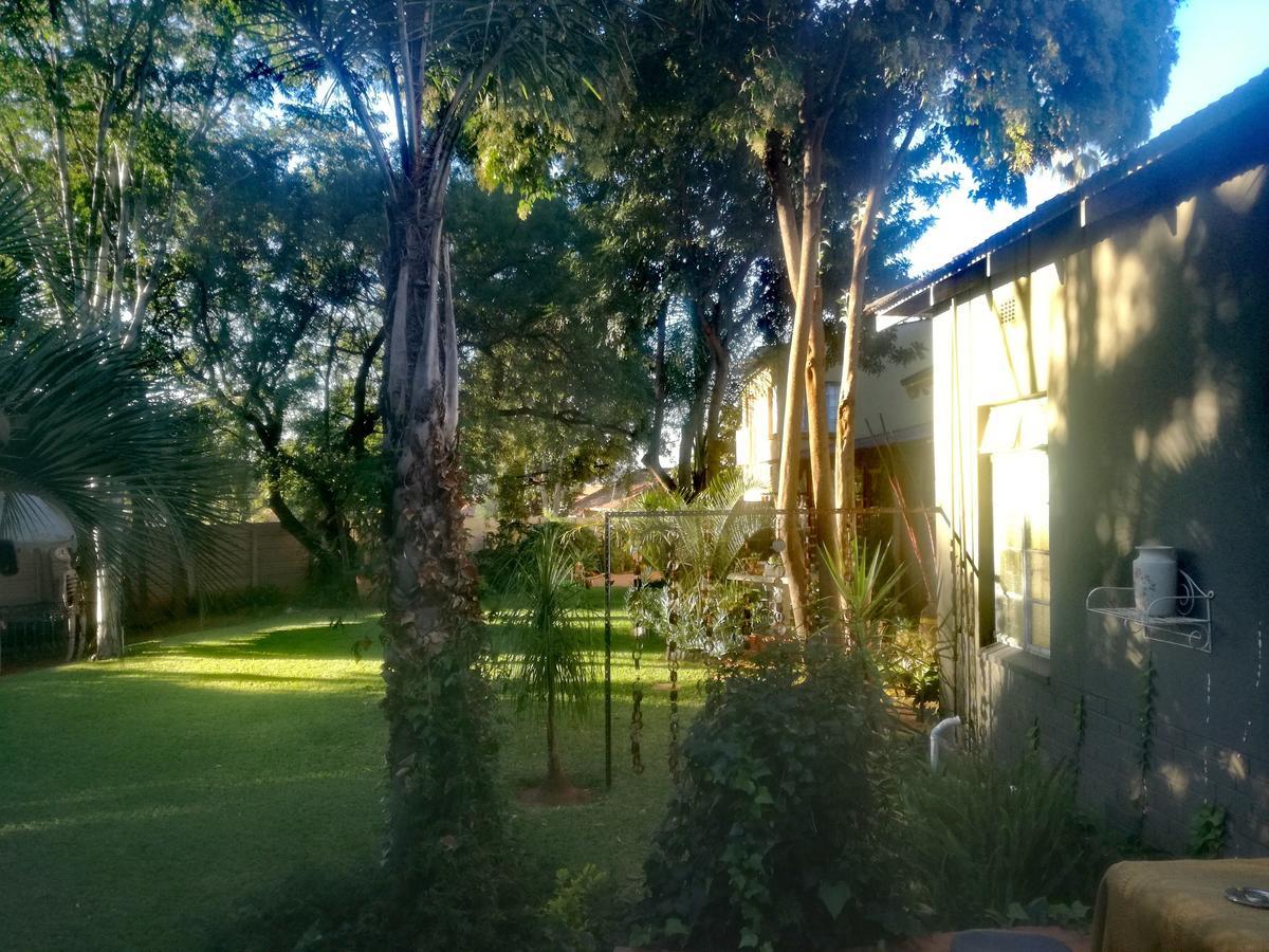 Adam'S Eden Guest House Pretoria Exterior photo