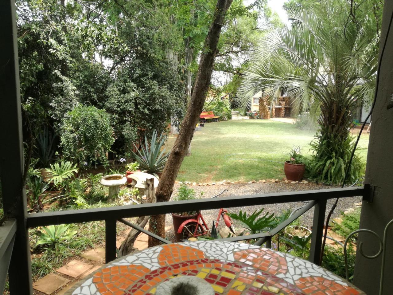 Adam'S Eden Guest House Pretoria Exterior photo